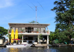 Гостиница Tortuguero Adventures GuestHouse  Колорадо